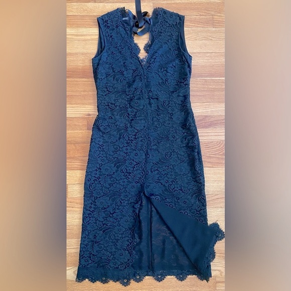 STUNNING BLACK LACE DRESS - Picture 1 of 12